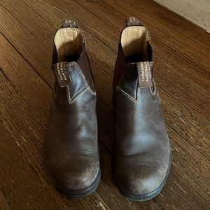 Blundstone Chelsea boots